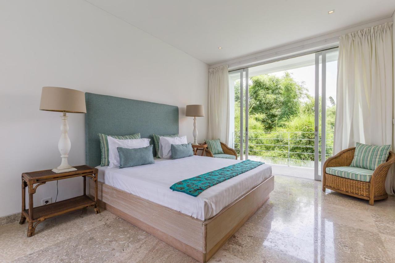 Villa Lansel, Modern 3 bedrooms villa, 14m pool, 700m from beach Seminyak Buitenkant foto