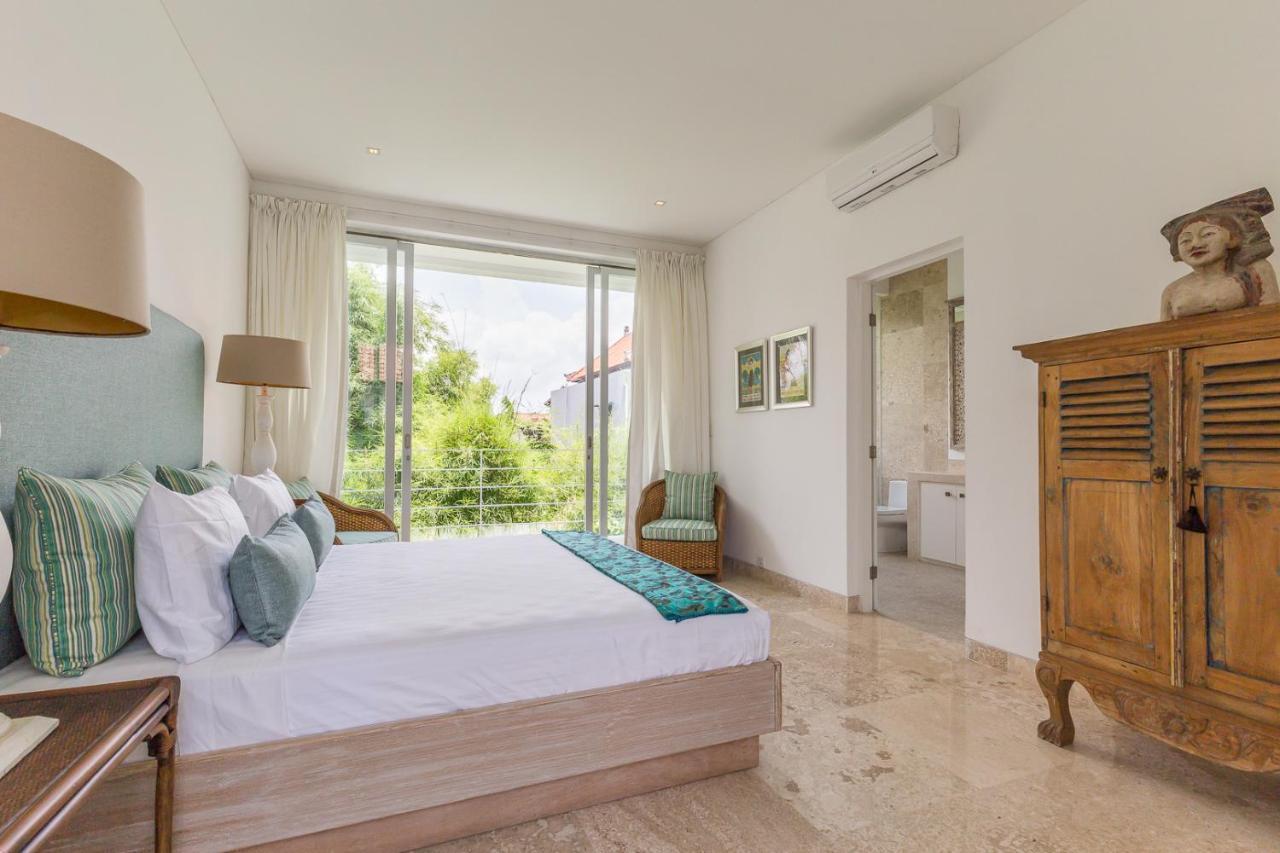 Villa Lansel, Modern 3 bedrooms villa, 14m pool, 700m from beach Seminyak Buitenkant foto